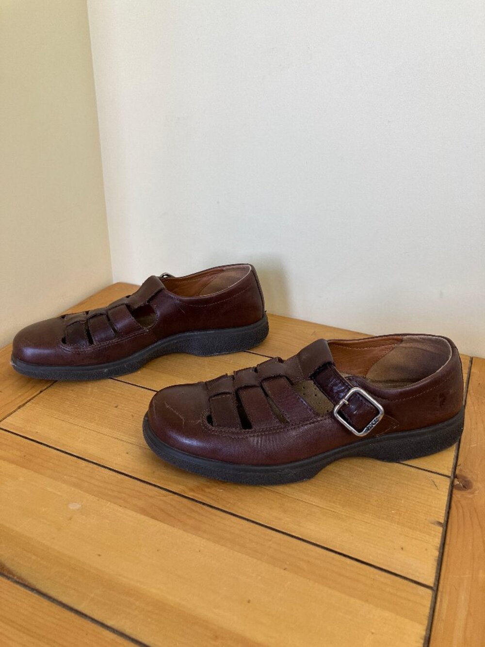 Ecco Fisherman Buckle Strap Comfort Shoes Brown Leather Women's EU 39 US 8.5